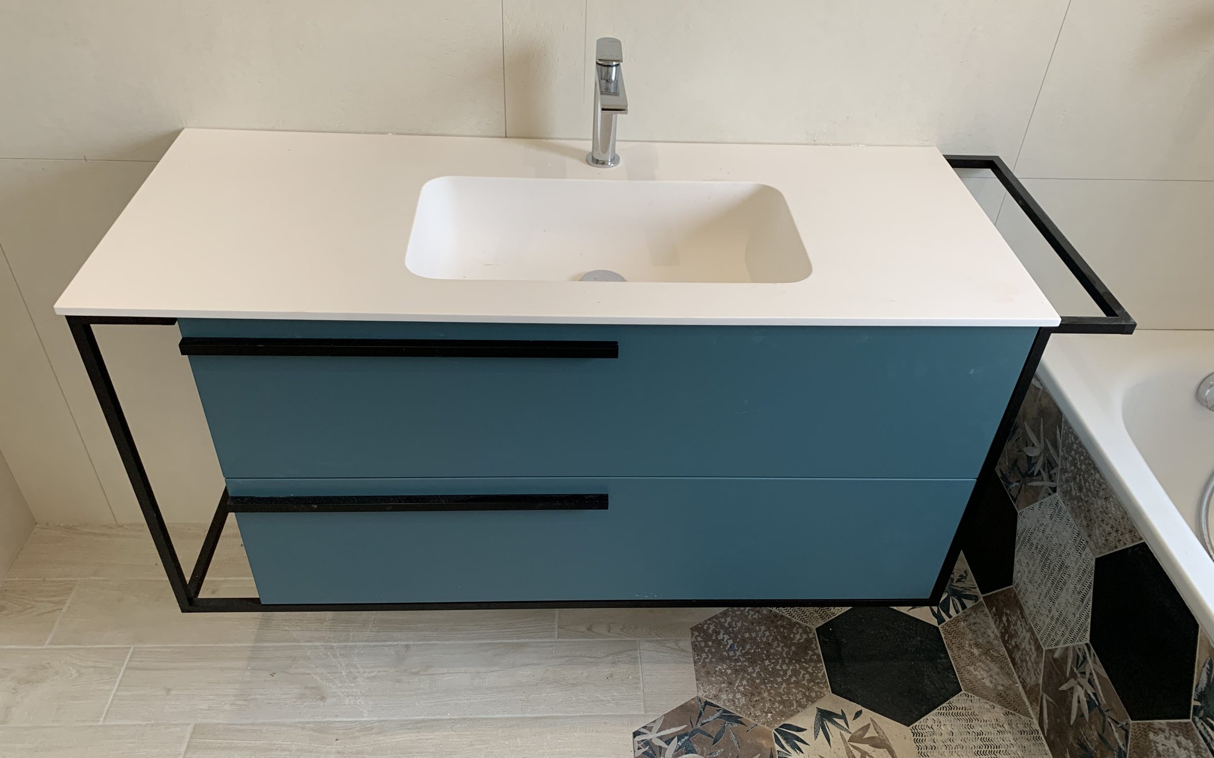 Idee per arredare il bagno: come scegliere mobili, sanitari e rivestimenti